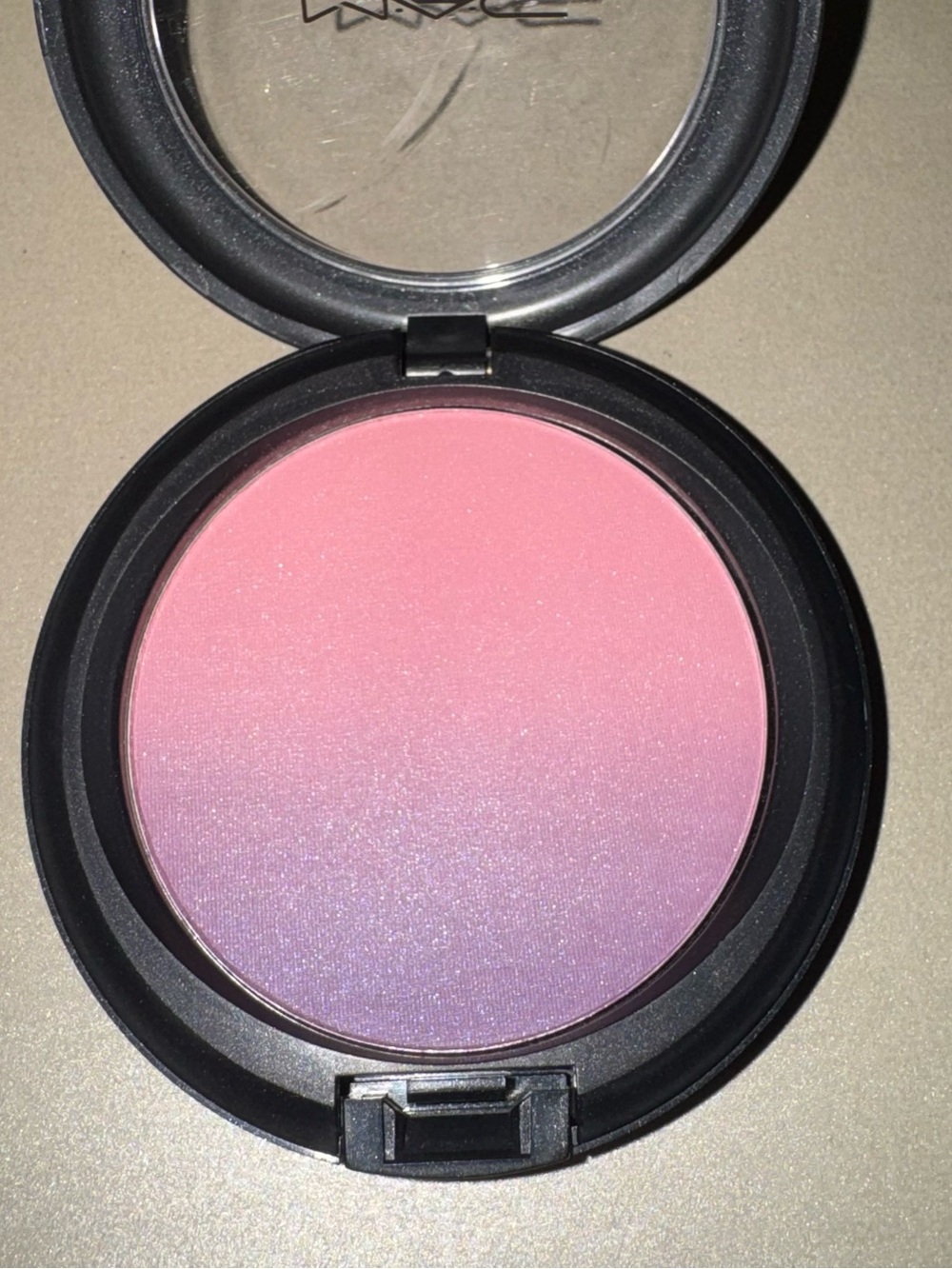 MAC Azalea Blossom Powder